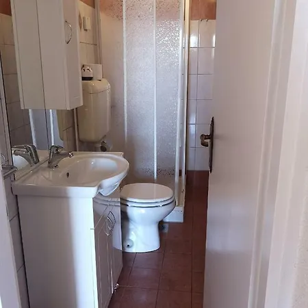 Nikola Apartment
