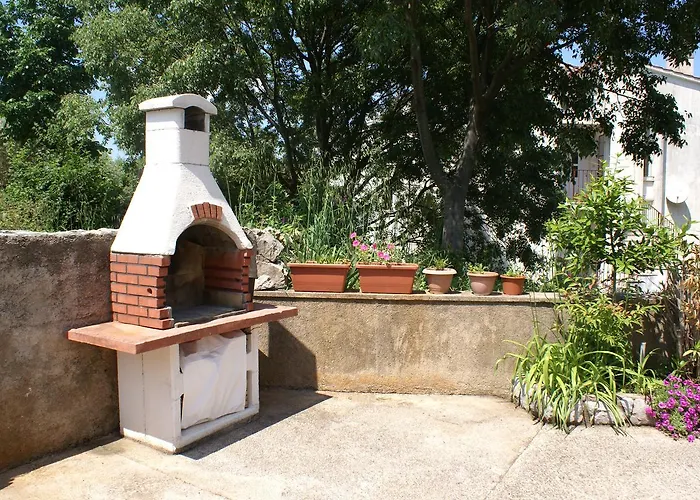 Nikola Appartement *