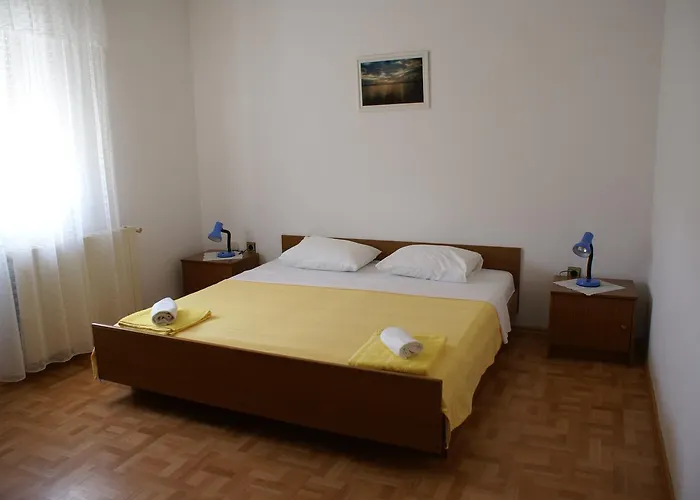 Nikola Appartement *