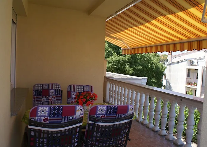 Nikola Appartement *